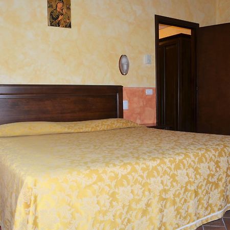 Hotel Oasi Neumann Cortona Exterior foto
