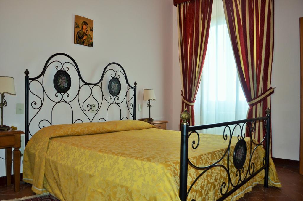 Hotel Oasi Neumann Cortona Exterior foto