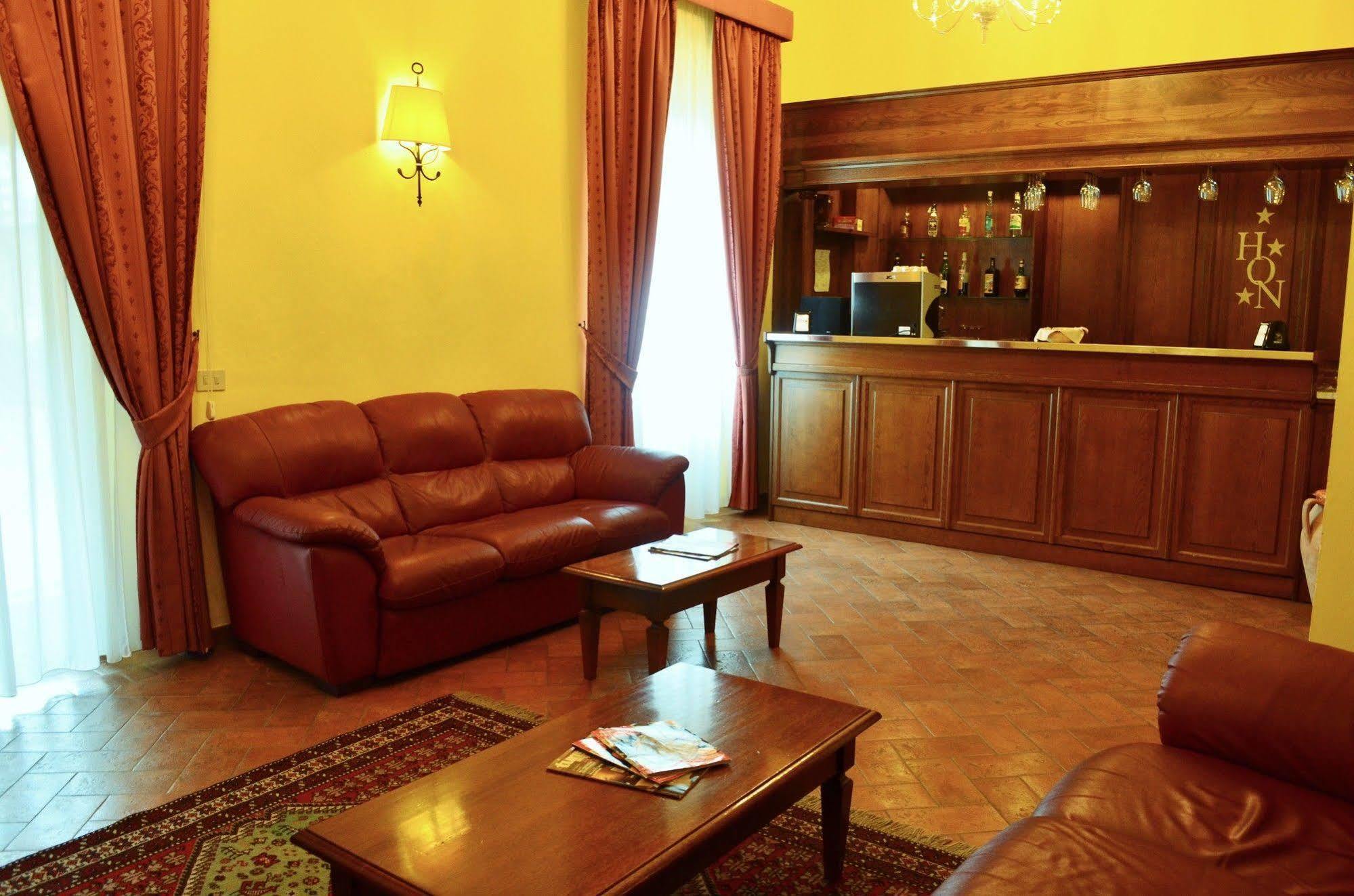 Hotel Oasi Neumann Cortona Exterior foto
