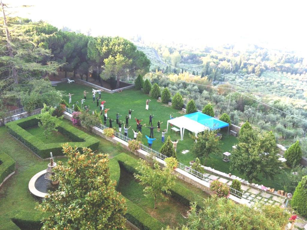 Hotel Oasi Neumann Cortona Exterior foto